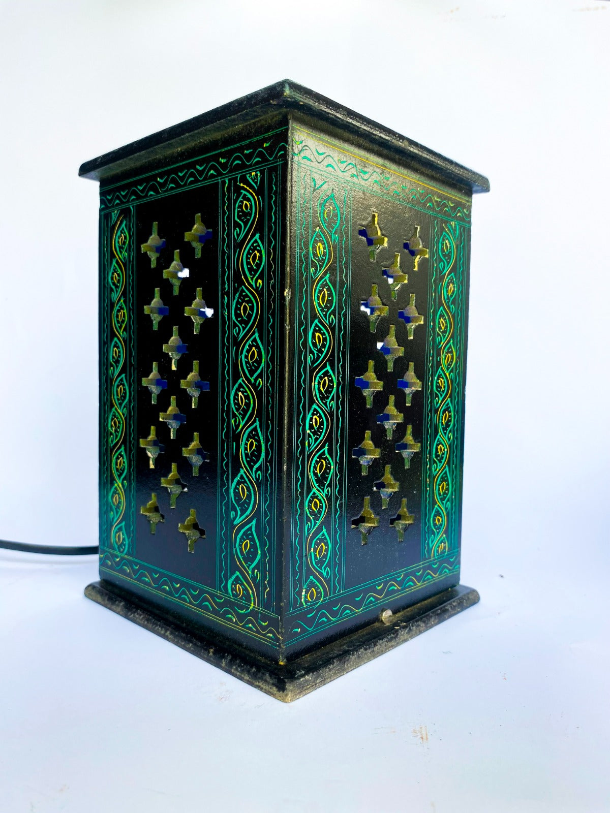 Naqshi Handcrafted Antique Wooden Lamp